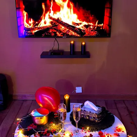 Loveroom Lovalova Διαμέρισμα *