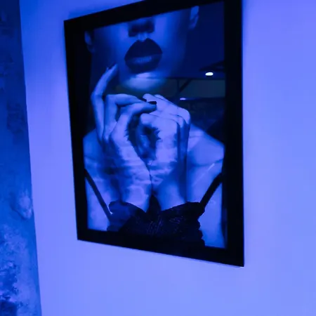 Loveroom Lovalova Διαμέρισμα *