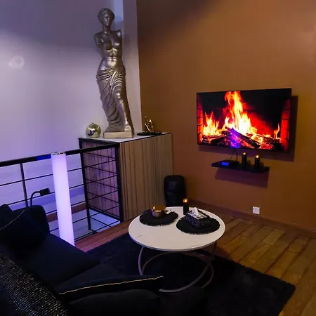 Loveroom Lovalova Apartment Reims