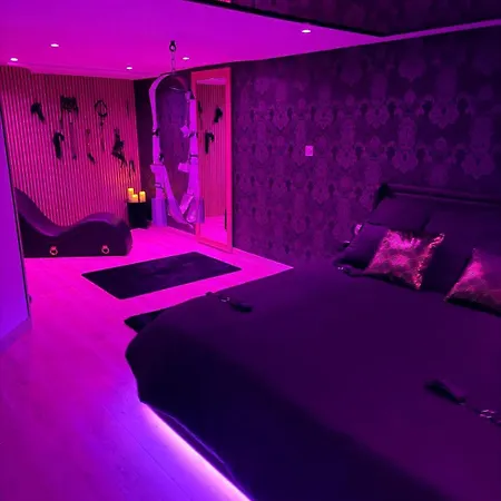 Loveroom Lovalova Διαμέρισμα *